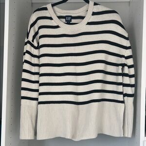 GAP Women's Crew Neck Sweater - Black and Cream Stripes